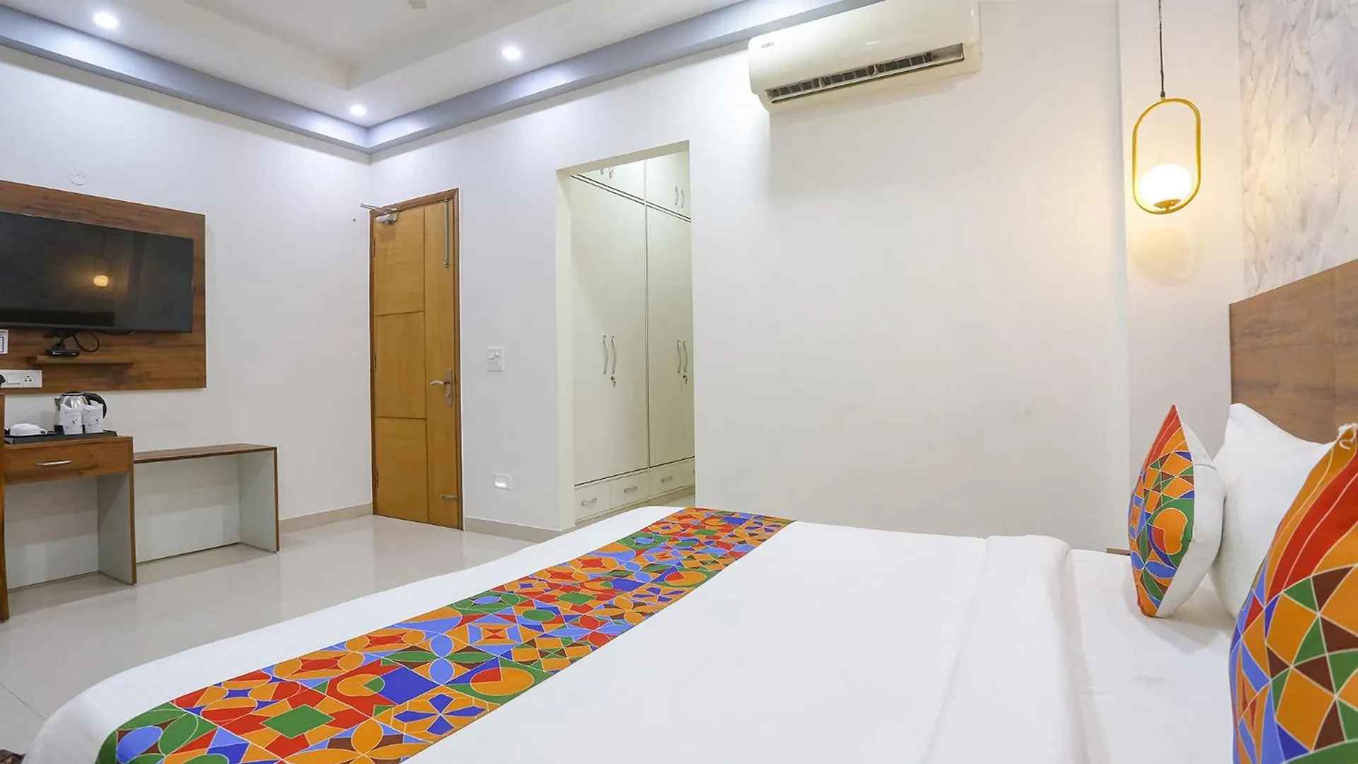 *** Otel Fabhotel New Journey Hospitality Gurgaon Hindistan