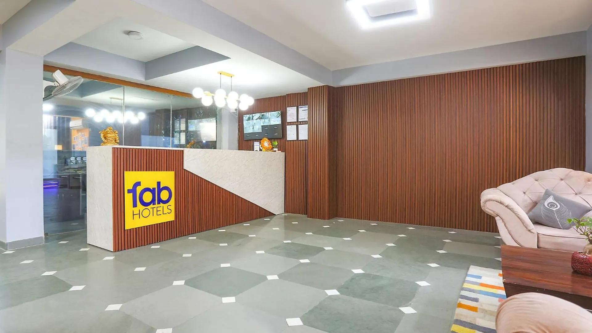 Hotel Fabhotel New Journey Hospitality Gurgaon